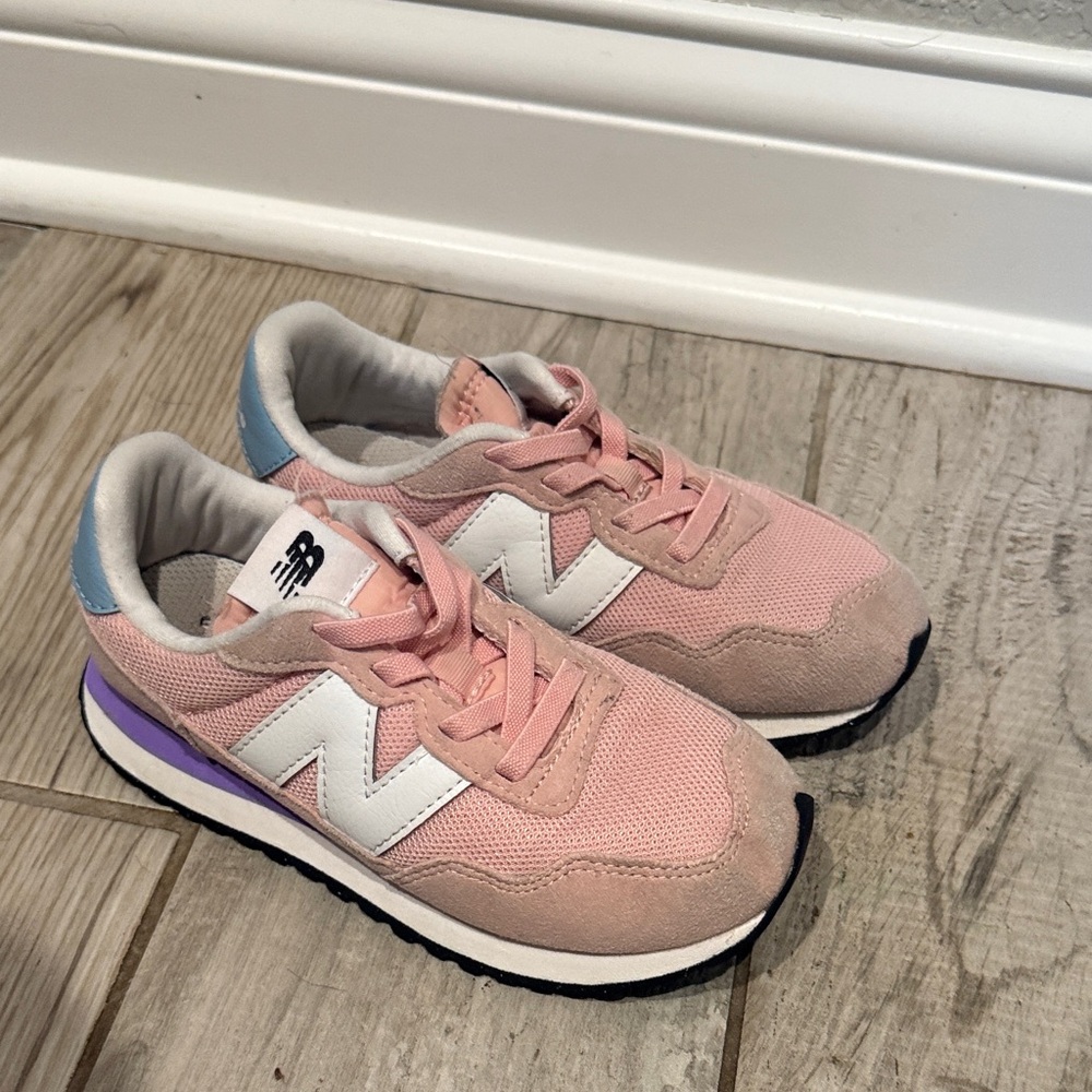 New Balance Kids Sneakers in Pink and Purple